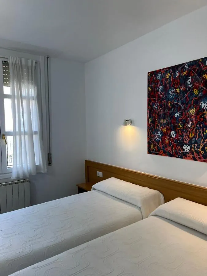 Pension Zeus Barakaldo Guest house